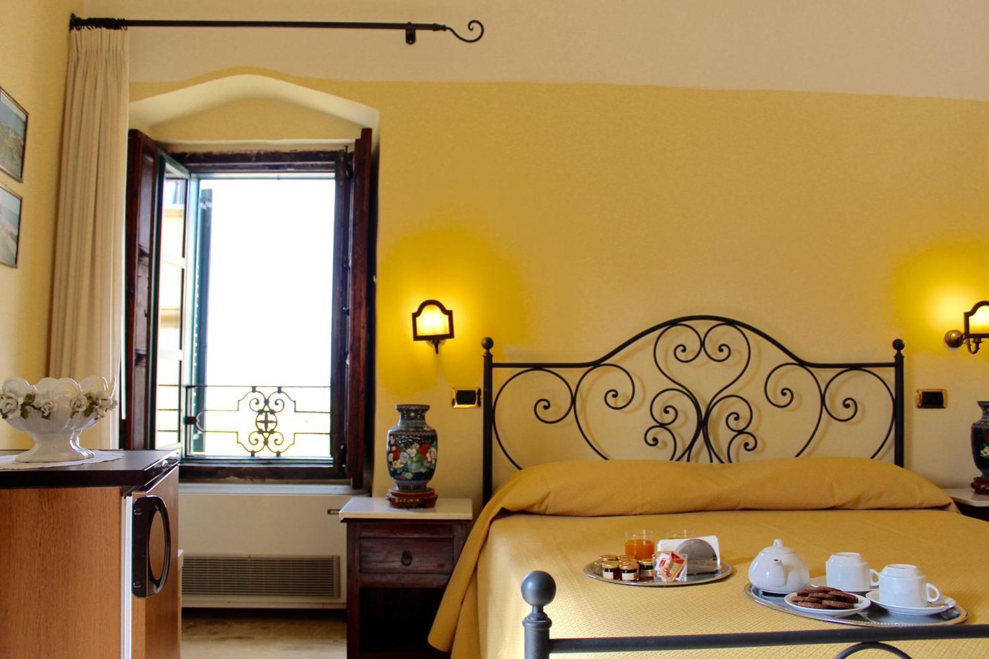 Bed and Breakfast Palazzo Senape De Pace Gallipoli Exterior foto