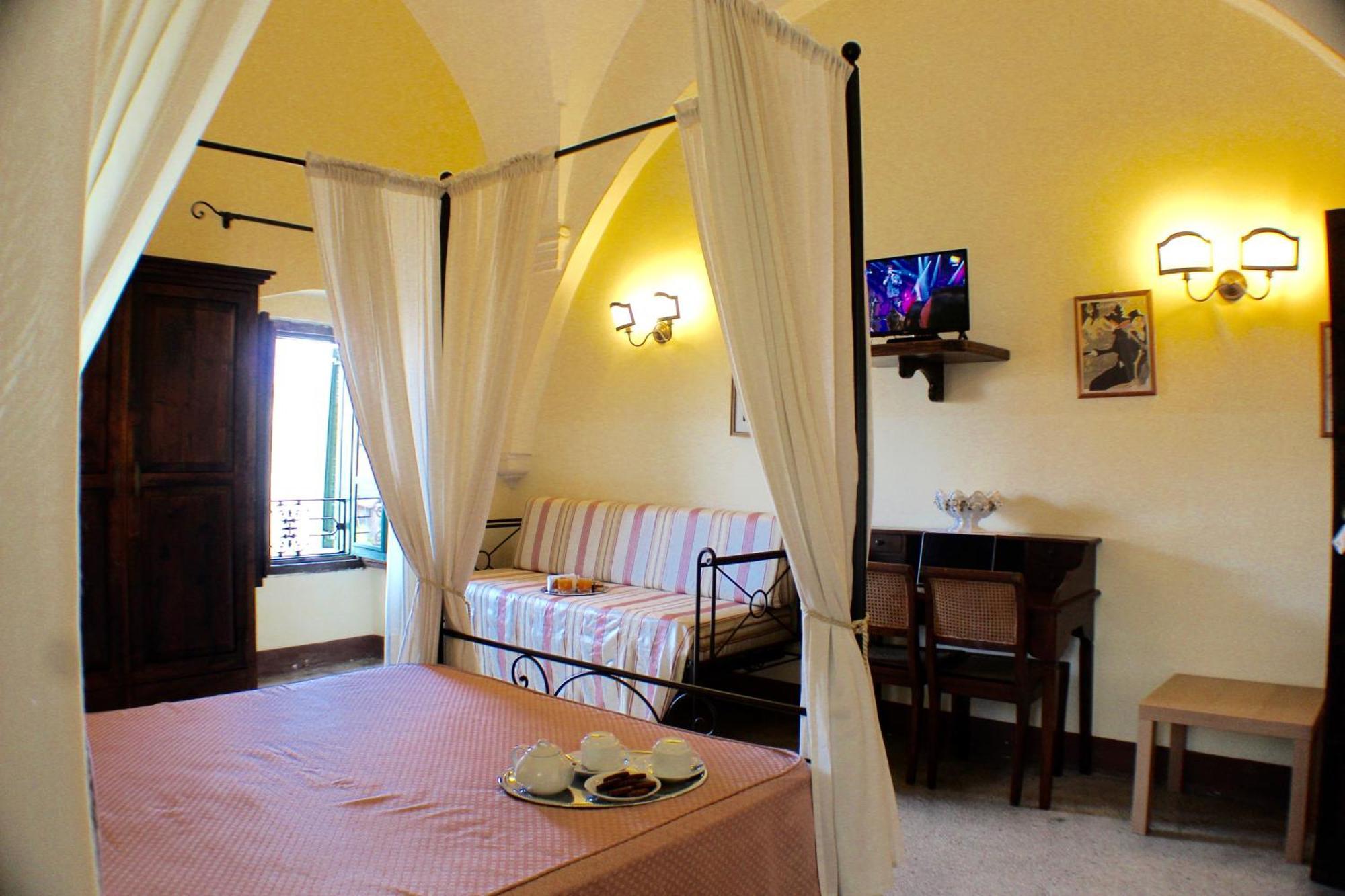 Bed and Breakfast Palazzo Senape De Pace Gallipoli Exterior foto