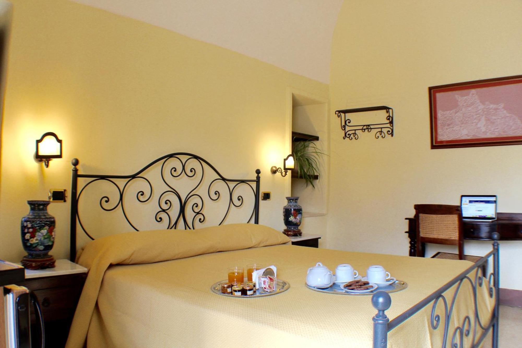 Bed and Breakfast Palazzo Senape De Pace Gallipoli Exterior foto