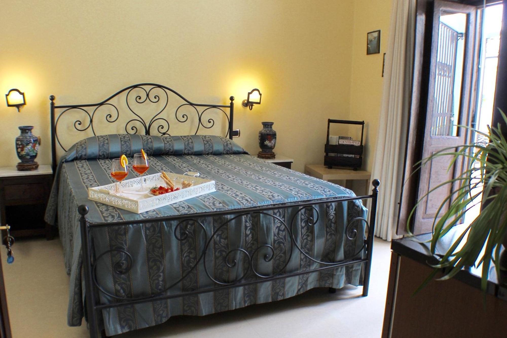 Bed and Breakfast Palazzo Senape De Pace Gallipoli Exterior foto